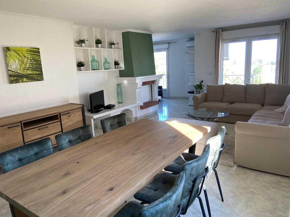 Appartement T4 très bien situé et climatisé LʼÎle-Rousse Extérieur photo