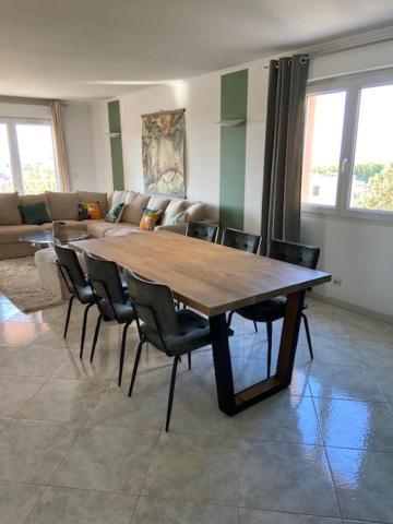 Appartement T4 très bien situé et climatisé LʼÎle-Rousse Extérieur photo