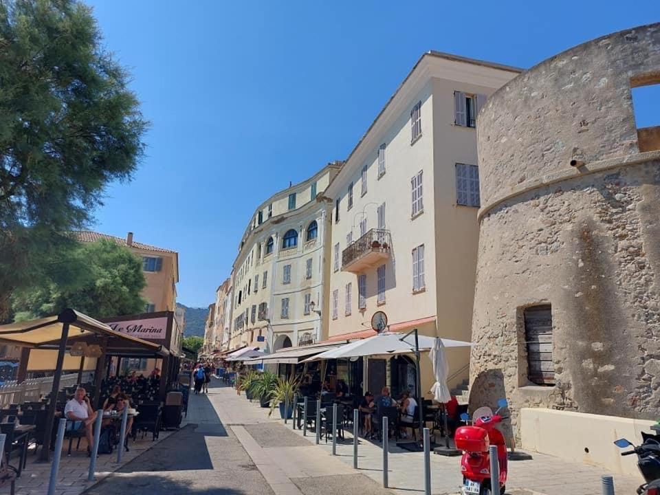 Appartement T4 très bien situé et climatisé LʼÎle-Rousse Extérieur photo
